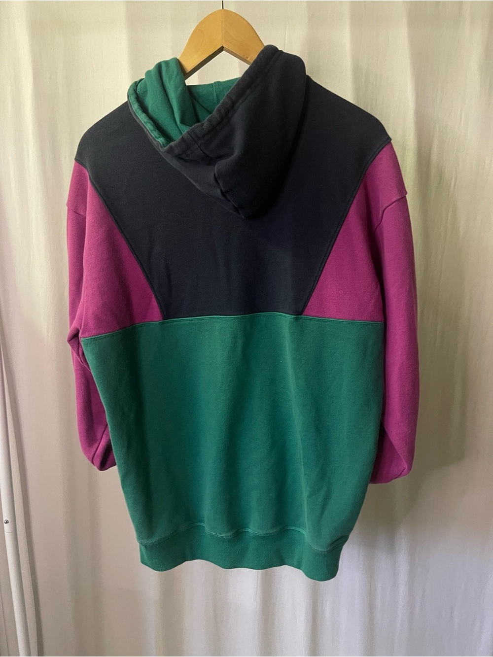 Helly Hansen Colorblock Pullover Hoodie Black Green Magenta Logo Sweatshirt M - Picture 2 of 6